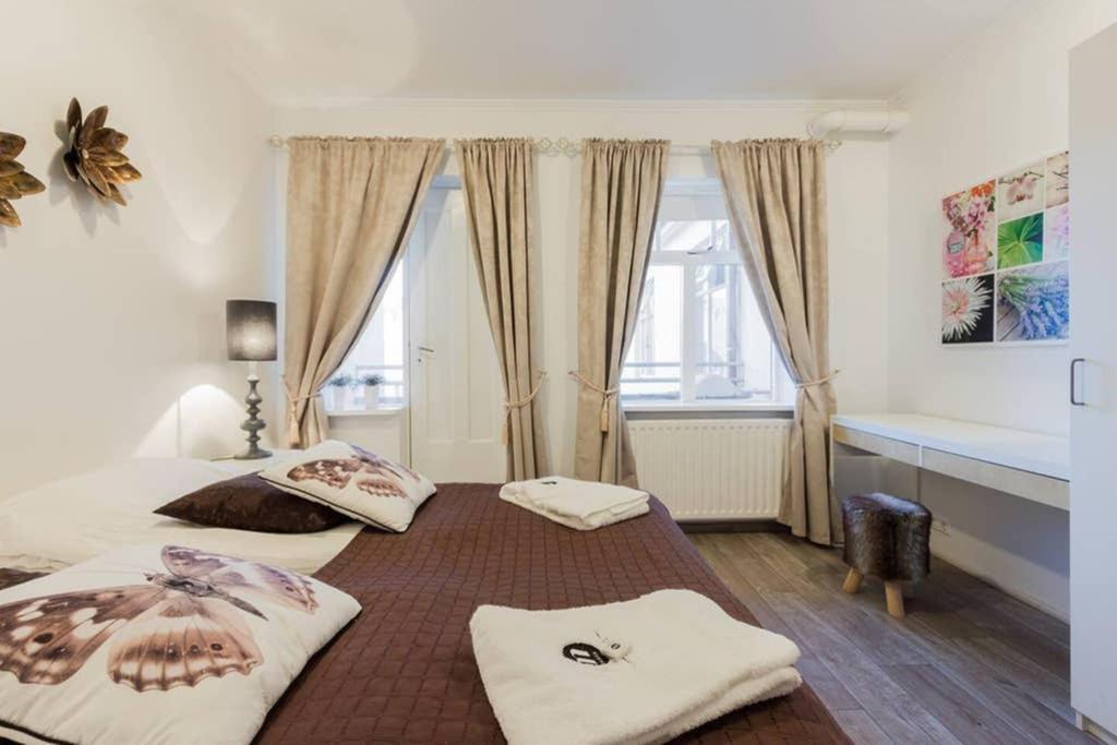 Superb Central Location, No Car Needed - Spacious آكيورِيْري المظهر الخارجي الصورة
