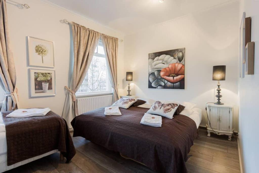 Superb Central Location, No Car Needed - Spacious آكيورِيْري المظهر الخارجي الصورة