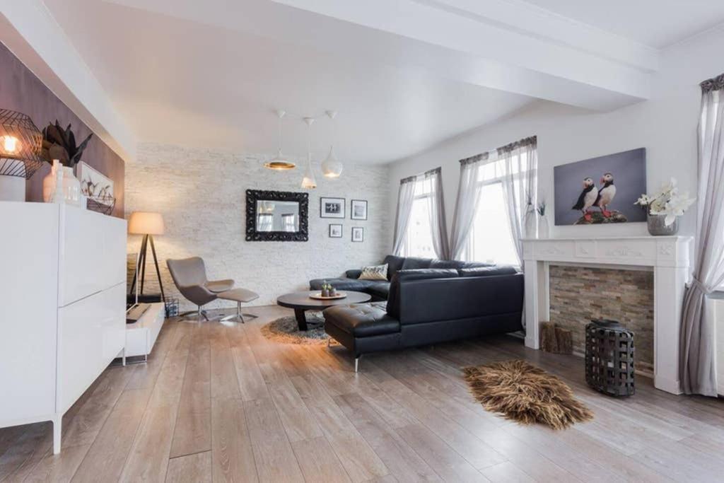 Superb Central Location, No Car Needed - Spacious آكيورِيْري المظهر الخارجي الصورة